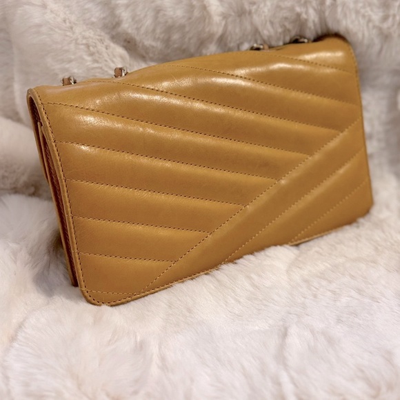 Chanel Chevron Gabrielle Flap Bag - Picture 3 of 15